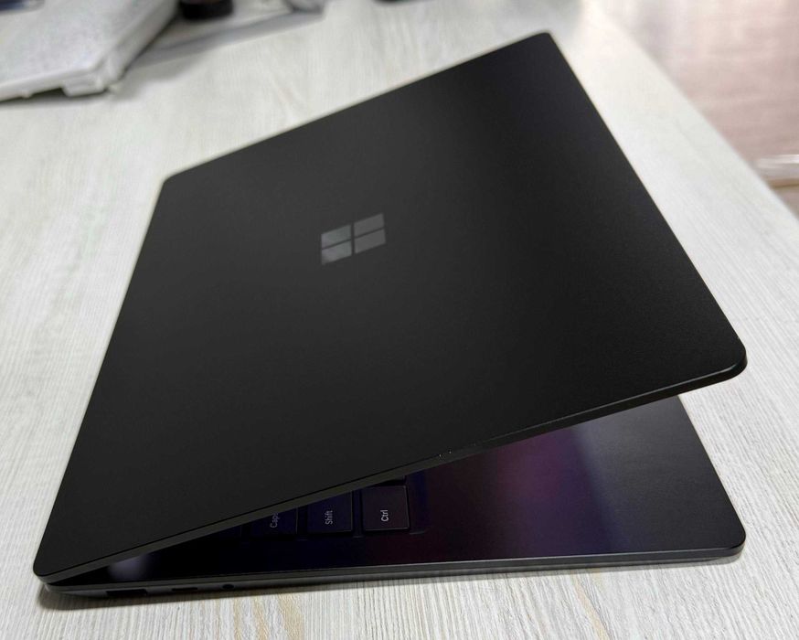 Microsoft Surface Laptop 5 Black 13.5" 2K Сенсор i5-1245U 16GB/5152GB