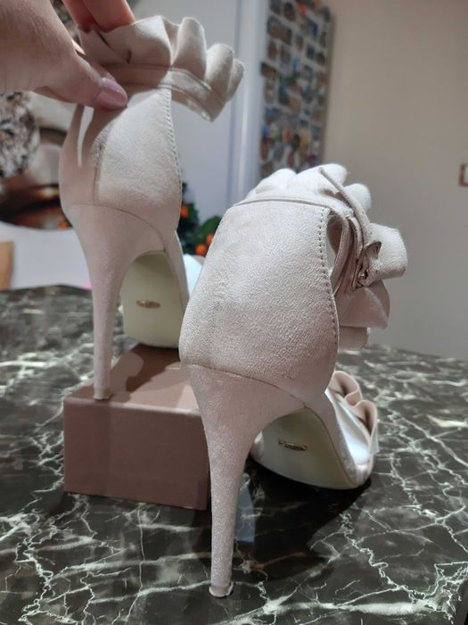 Продавам дамски обувки Zara