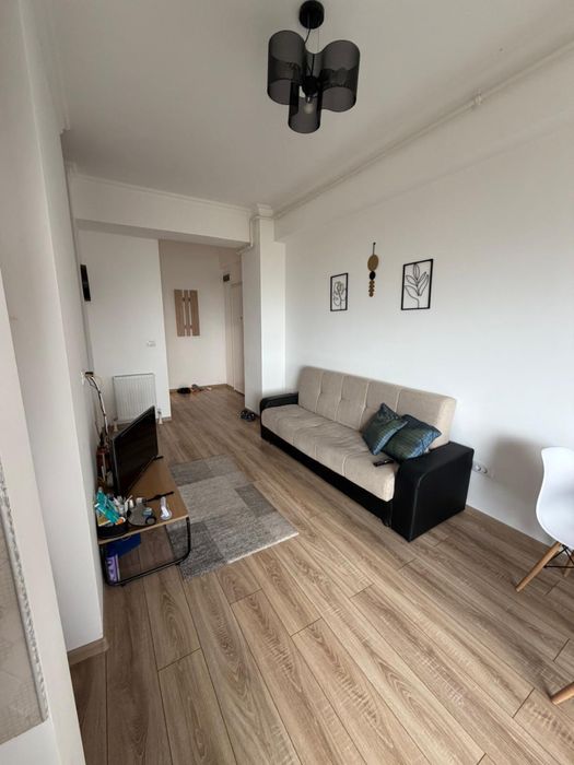 Inchiriez studio Solid House Corbului