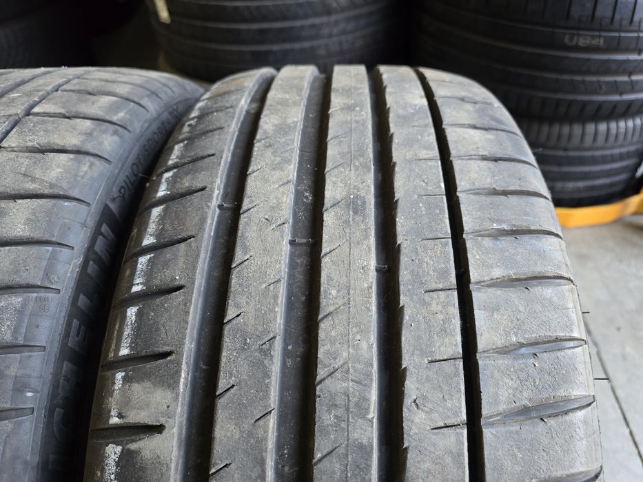 235/40/19 MICHELIN 2бр