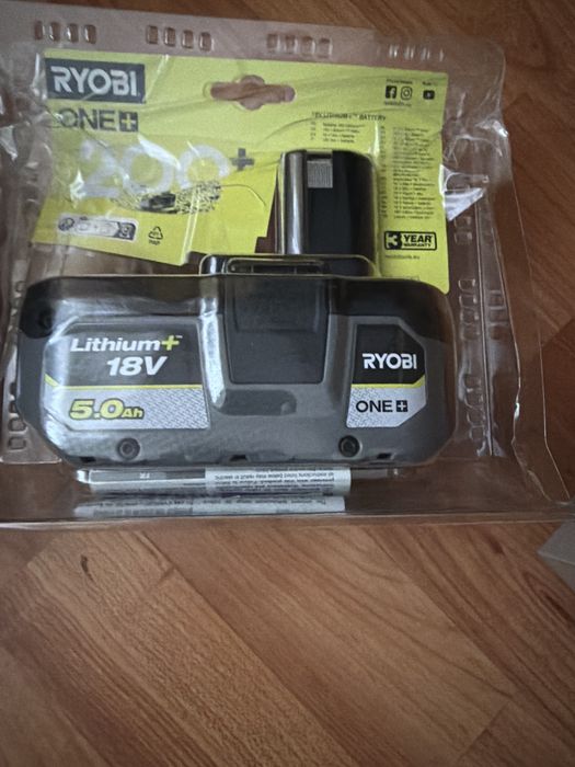 Acumulatori ryobi 18 v 5 ah pretul este pe bucata