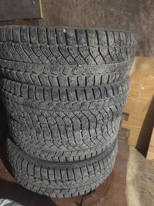 Покрышка зимняя на R 15