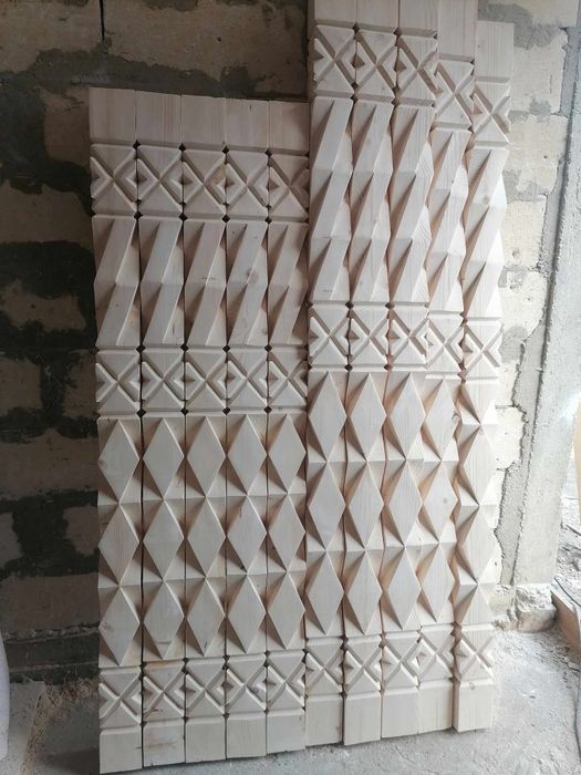 Vand stalpi lucrati manual din lemn de brad