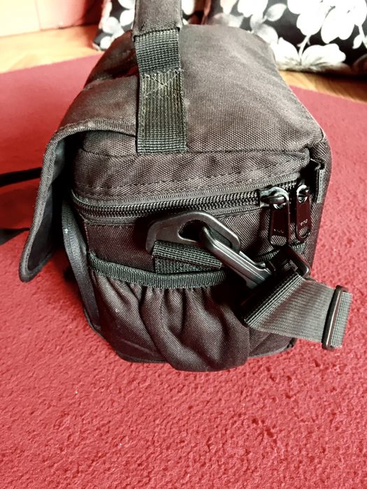 Фотоапарат Nikon D5200 с два обектива