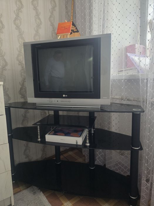 Подставка под телевизор