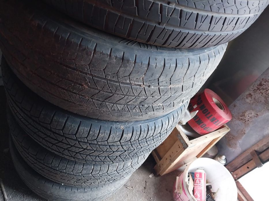 Продам автошины 235/60/18