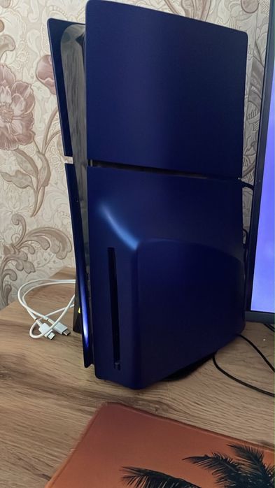 продам ps5 slim в идеальном состояние