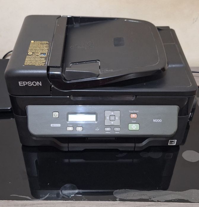Принтер EPSON 3 в 1  ксерокс, сканер и обычная печать.