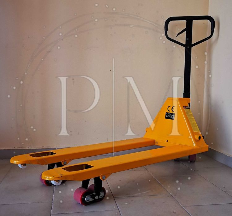 Нова палетна количка 2 тона