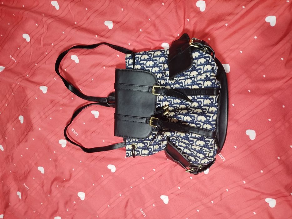 Ayollar sumkasi yangi