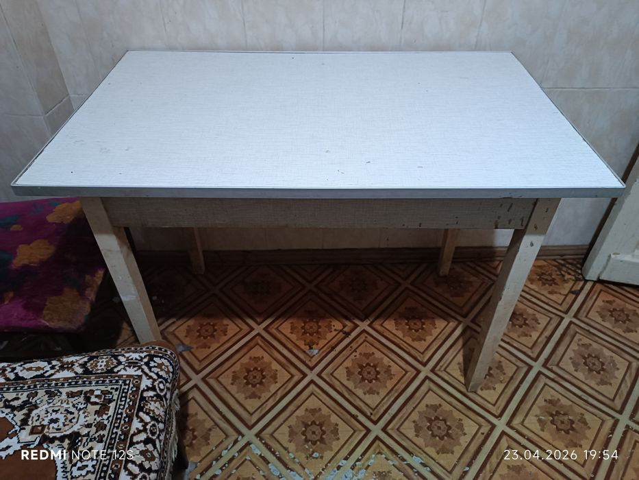 Продаю советский стол