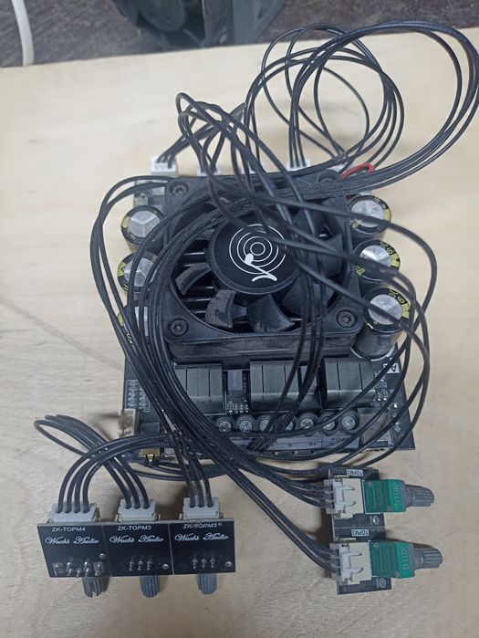 Продам усилитель