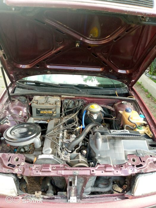 Продам обмен Ауди Б4 на полном ходу