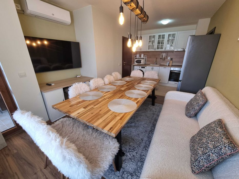 Луксозен тристаен апартамент за продажба - Банско