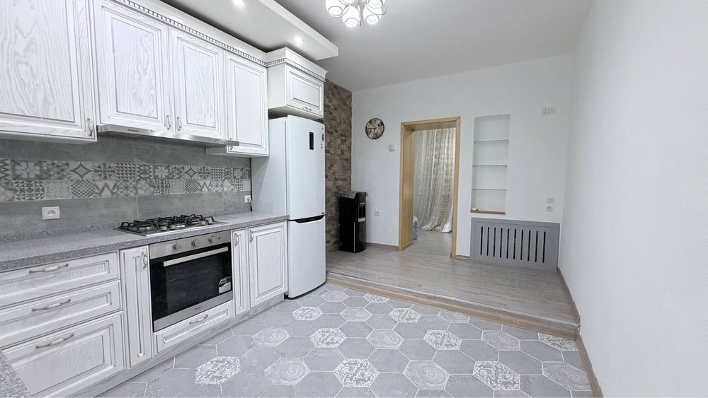 4 комн. Квартира ойбек