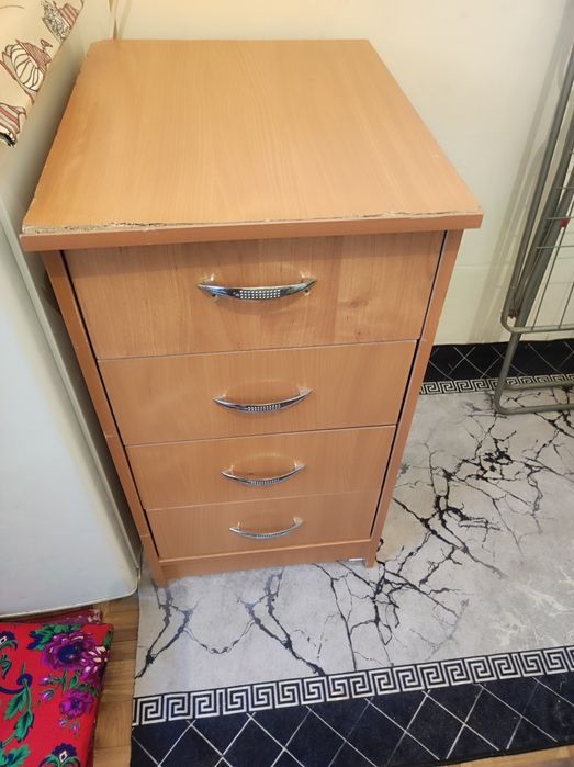 Тумбочка 3500 тг