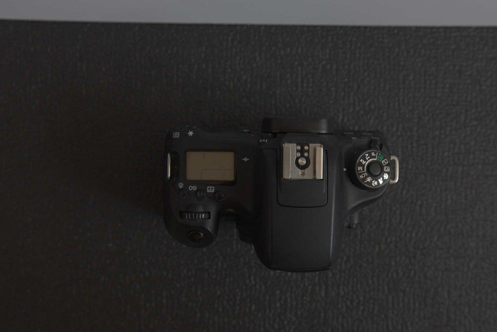 Фотоапарат Canon 760D