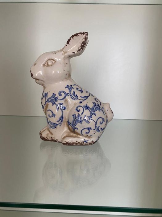 Керамическая статуэтка