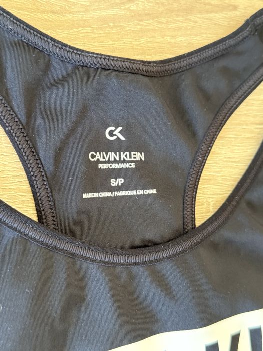Дамско спортно бюстие Calvin Klein