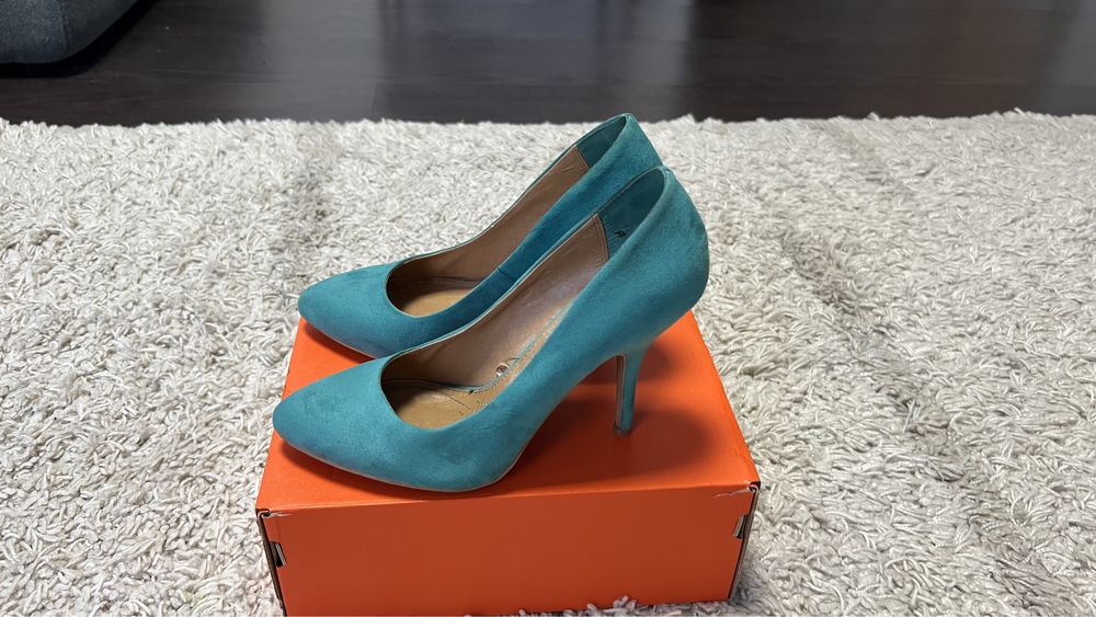 Pantofi stiletto 39 Zara