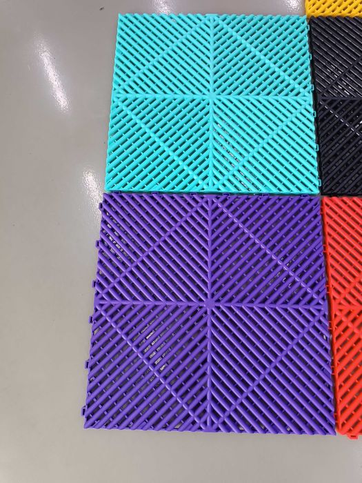 Пластиковые плитки для пола высокого качества