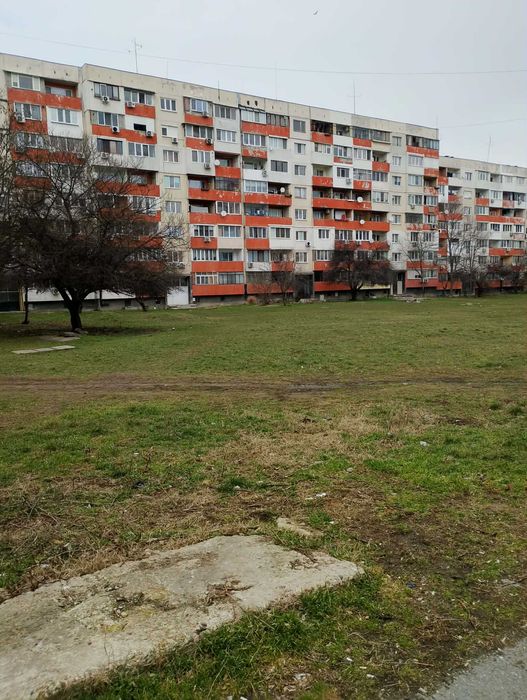 Парцел за жилищтно строителство