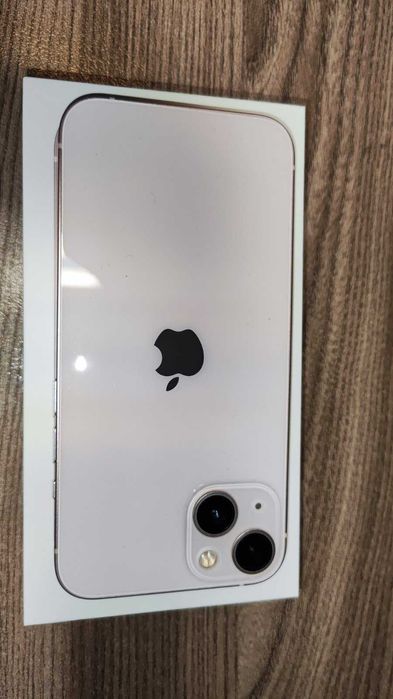 iPhone 13 128GB - перфектен