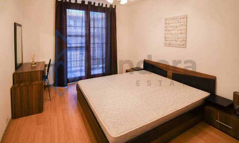 Двустаен апартамент под наем в Центъра