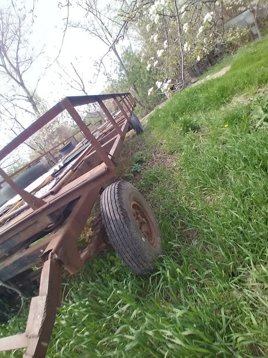 Продаётся прицеп пчеловодный