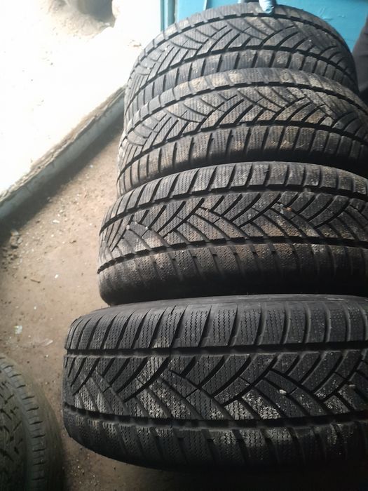 Set 4 Anvelope 205-60-16 M+S Noi 2025 cu Jante 5x112 de Audi B 8-9