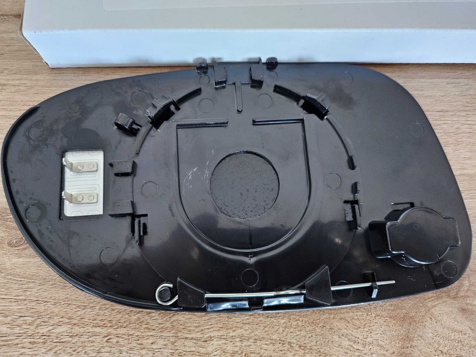 Ляво странично стъкло за Mercedes slk r171,sl r230,clk 97-02,