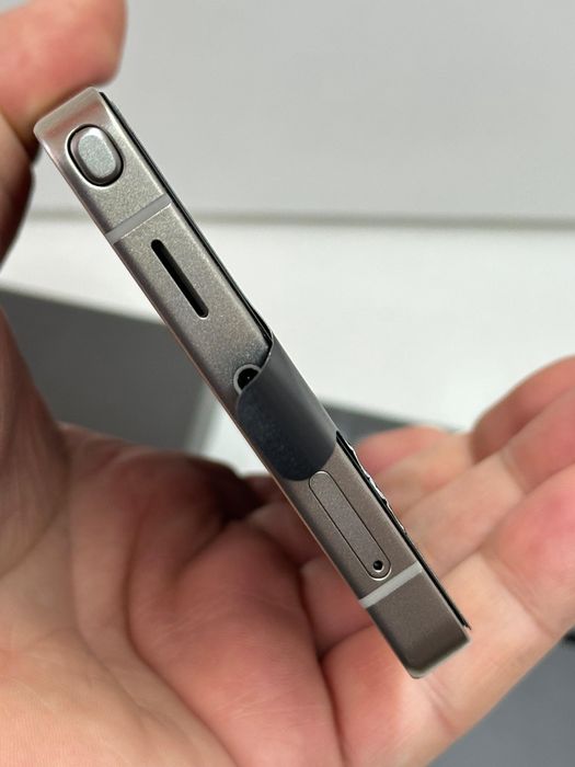 Продам новый Samsung S25 Ultra 512г