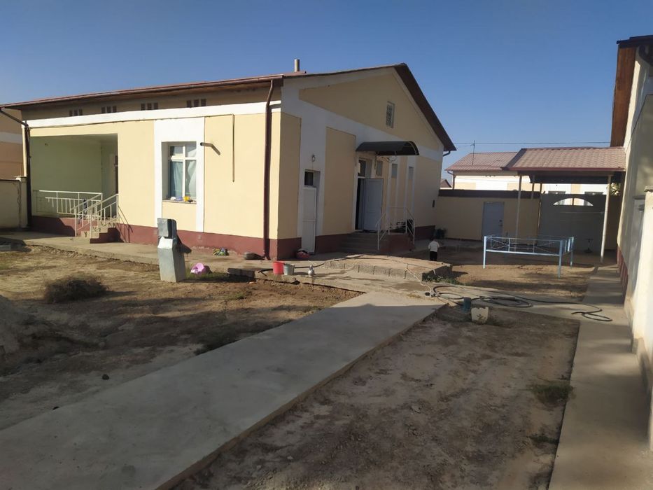 Termiz tumani Limonariyada Kottej sotiladi