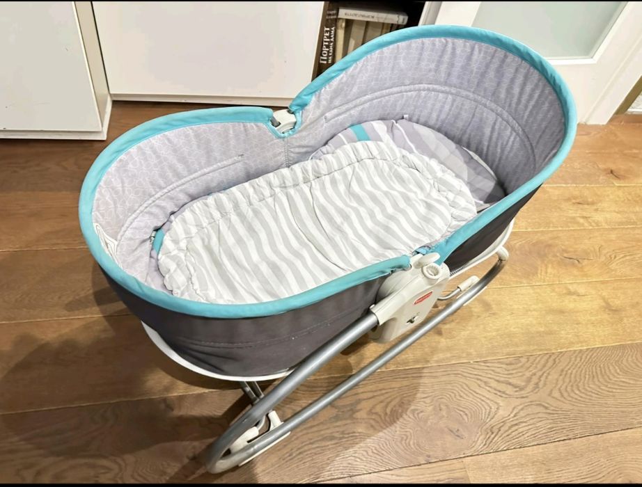Кош за бебе/музикален шезлонг Tiny Love