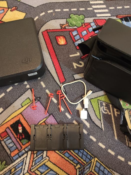 Dronă DJI Spark plus accesorii