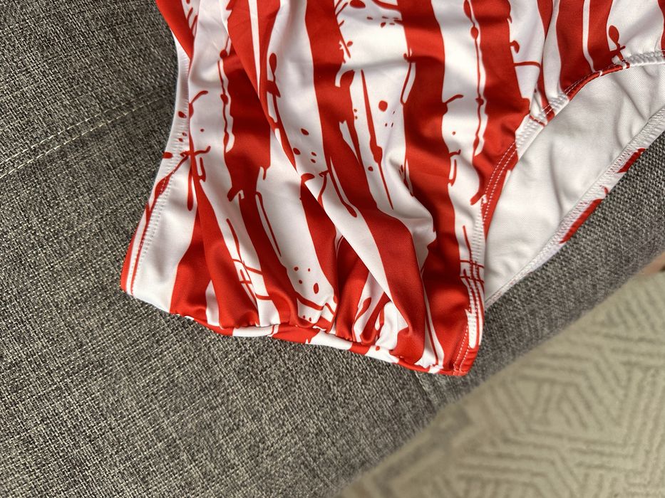 Продам купальник (р.S)