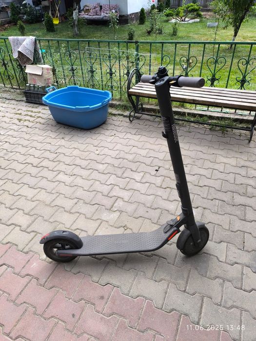Электросамокат найнбот