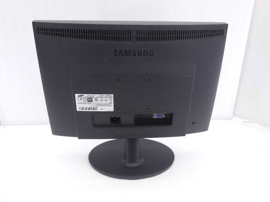 Samsung SyncMaster E1920NW 19", 1440x900 (16:10)/ 75Гц/ VGA (D-Sub).