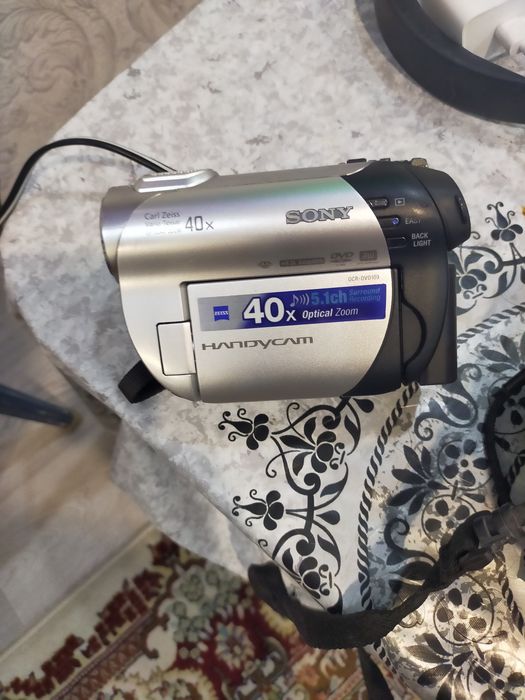 Продам видио камеру