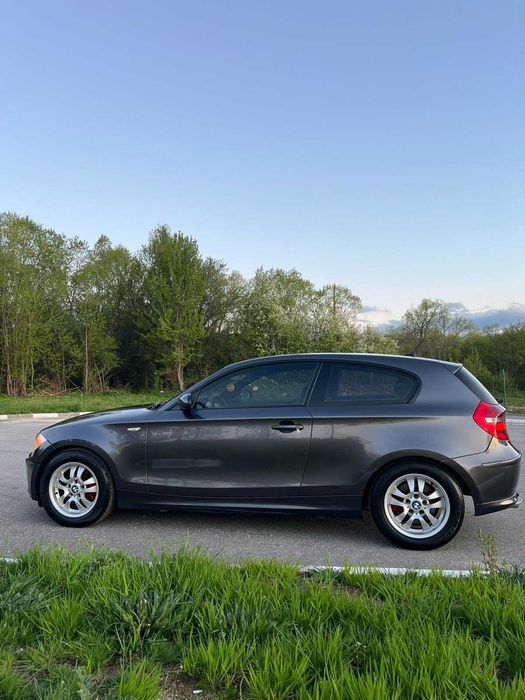 Продавам BMW 118d
