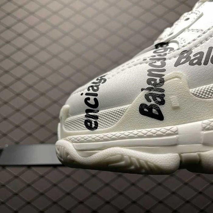 Balenciaga Triple S - Black/White/Cream