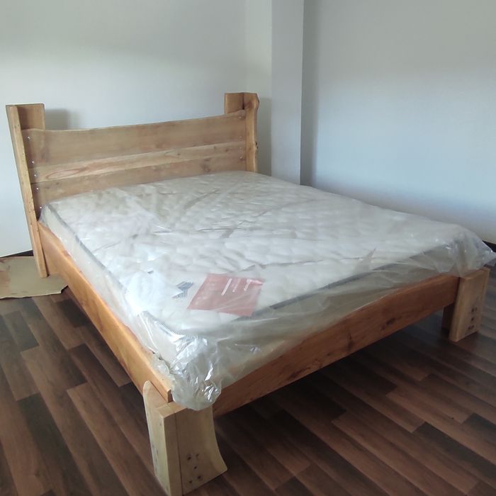 Vând pat lemn masiv stejar
