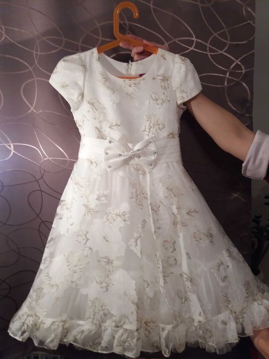 Платье нарядное  для девочки