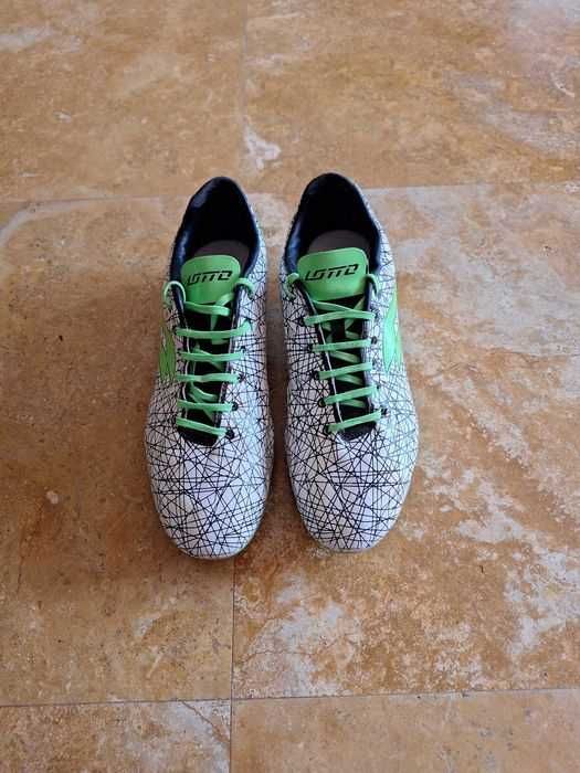 Vând ghete fotbal Lotto 43.5