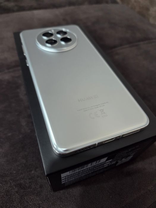 Смартфон Huawei Mate 50 8/256гб.