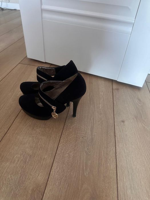 Туфли замещовый . Новый