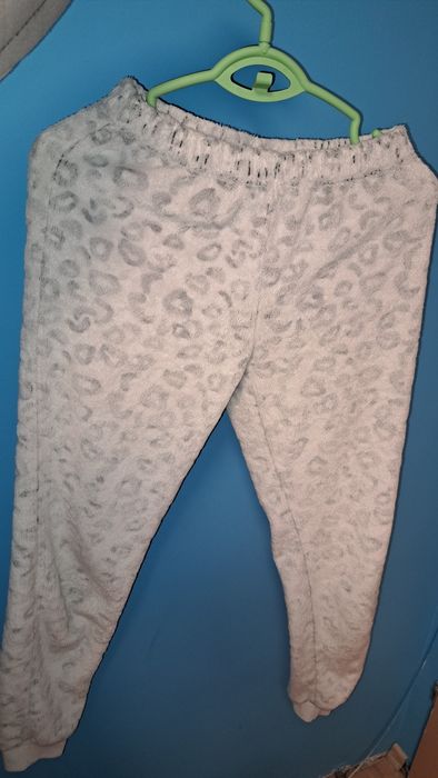 Пижама S размер - удобна, хубава материя