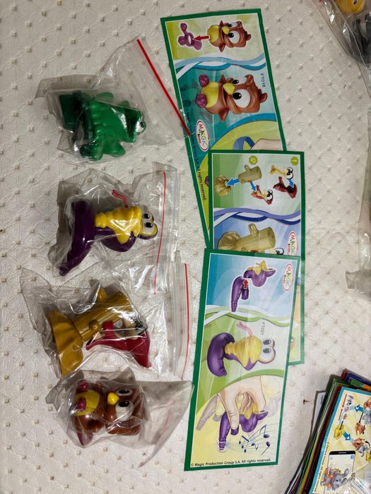 Продаю киндер игрушки