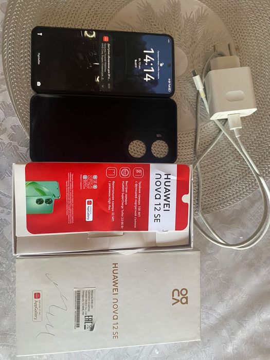 Продаю Huawei nova 12se