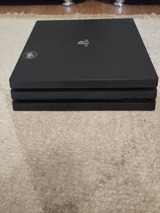Продам Sony playstation 4 pro
